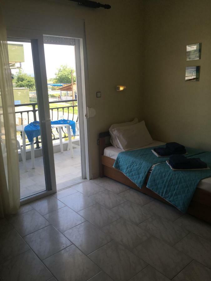 Aparthotel Dionisos Blue à Paralia Dionisiou Extérieur photo