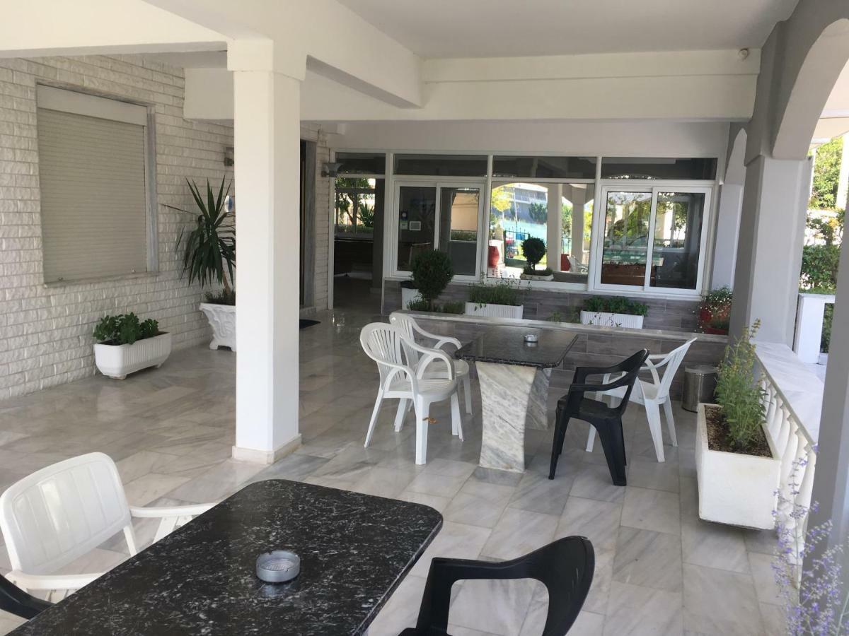 Aparthotel Dionisos Blue à Paralia Dionisiou Extérieur photo